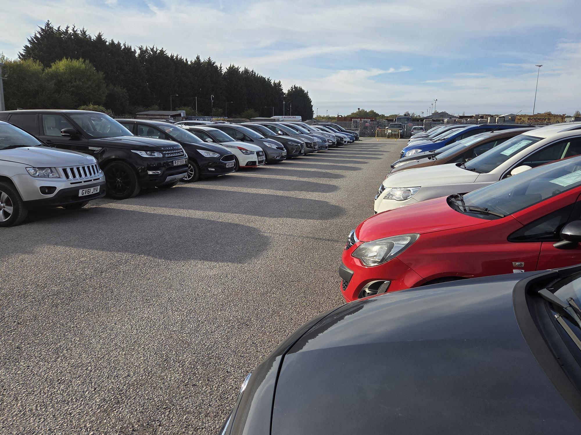 Auction site parking lot